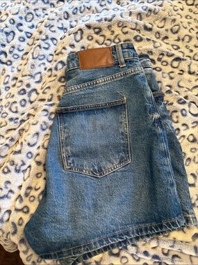 Zara High-Waist Blue Denim Shorts with Brown Patch